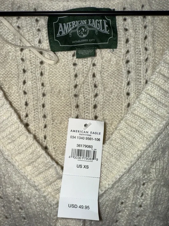 American Eagle Outfitters Cream Cable V-Neck Button Cardigan - Picture 3 of 4
